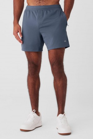Alo Yoga 7" Conquer React Performance Uomo Short Bluestone | Italia GYF-089714