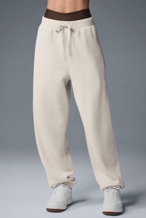 Alo Yoga Triumph Restore Donna Sweatpant Bone | Italia PJA-275034