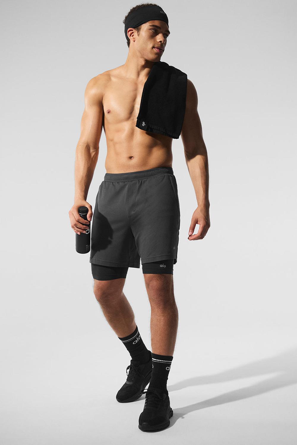 Alo Yoga Conquer React 2-In-1 Performance Uomo Short Nere | Italia  NJE-348627