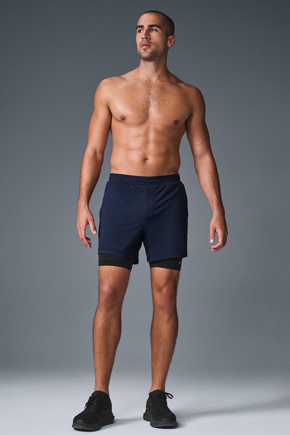 Alo Yoga Conquer React 2-In-1 Performance Uomo Short Blu Marino Nere | Italia  SIH-834712