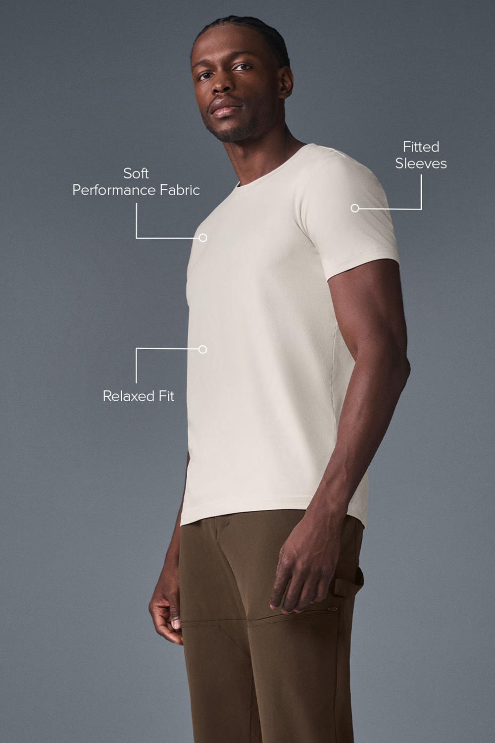 Alo Yoga Conquer Reform Crewneck Uomo Short Sleeve Bone | Italia  VAB-840315
