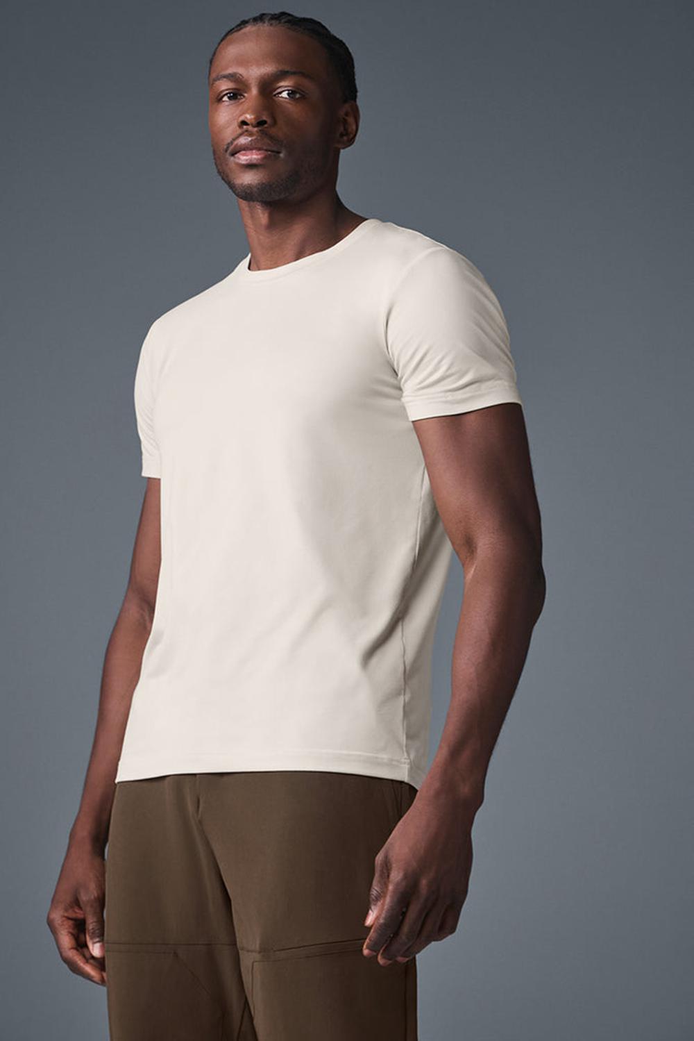 Alo Yoga Conquer Reform Crewneck Uomo Short Sleeve Bone | Italia  VAB-840315