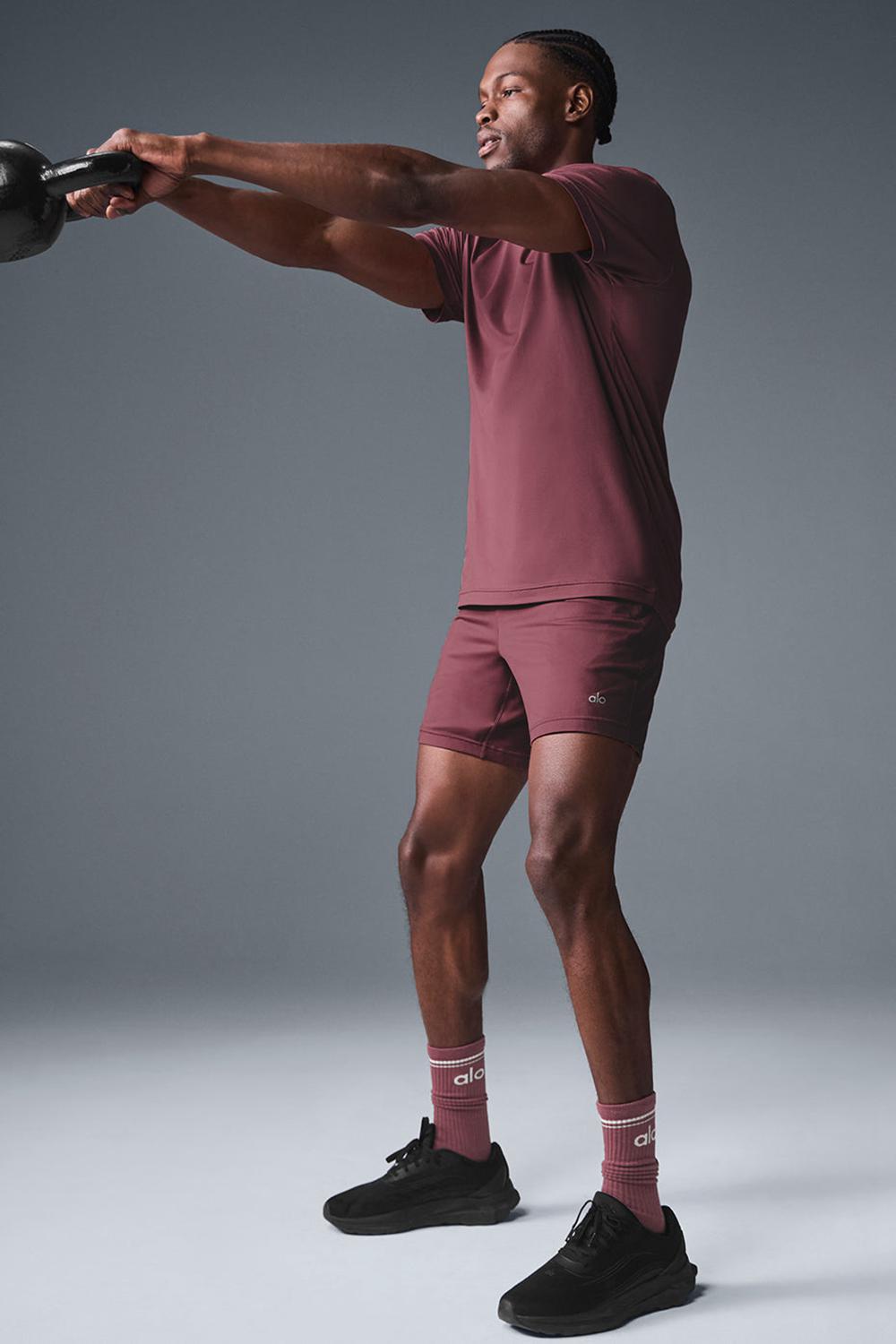 Alo Yoga Conquer Reform Crewneck Uomo Short Sleeve Bordeaux | Italia  AJE-716324