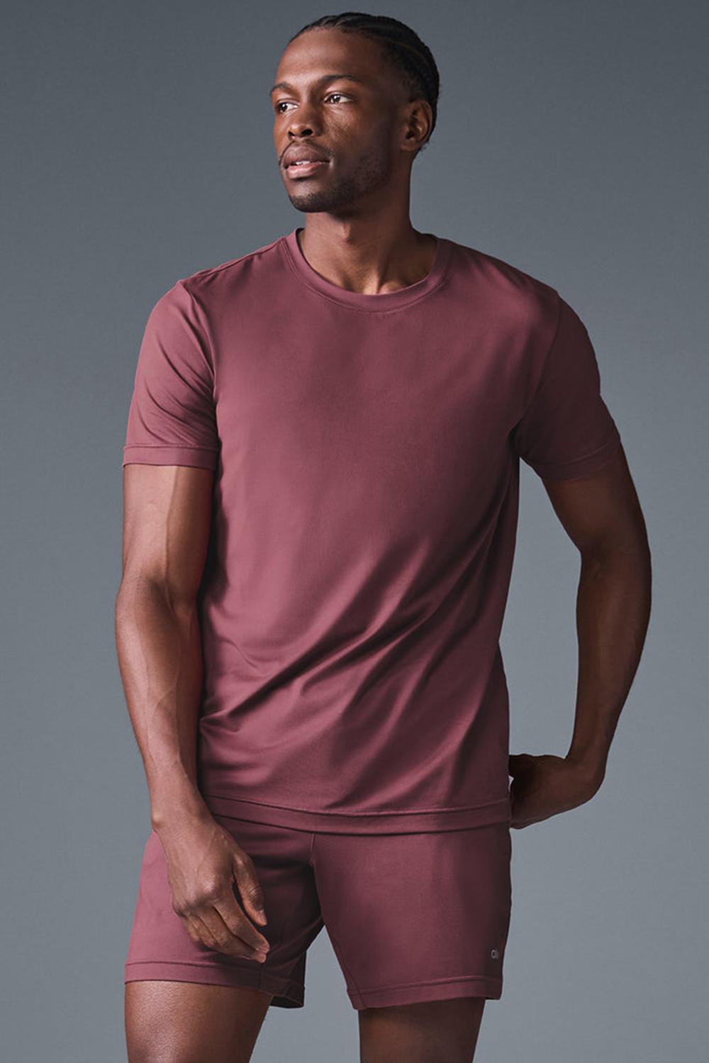 Alo Yoga Conquer Reform Crewneck Uomo Short Sleeve Bordeaux | Italia  AJE-716324