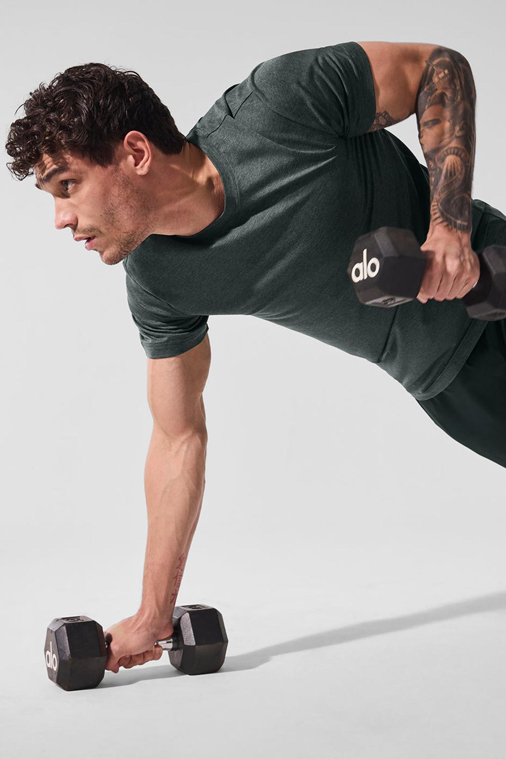 Alo Yoga Conquer Reform Crewneck Uomo Short Sleeve Verdi | Italia  NKC-132069