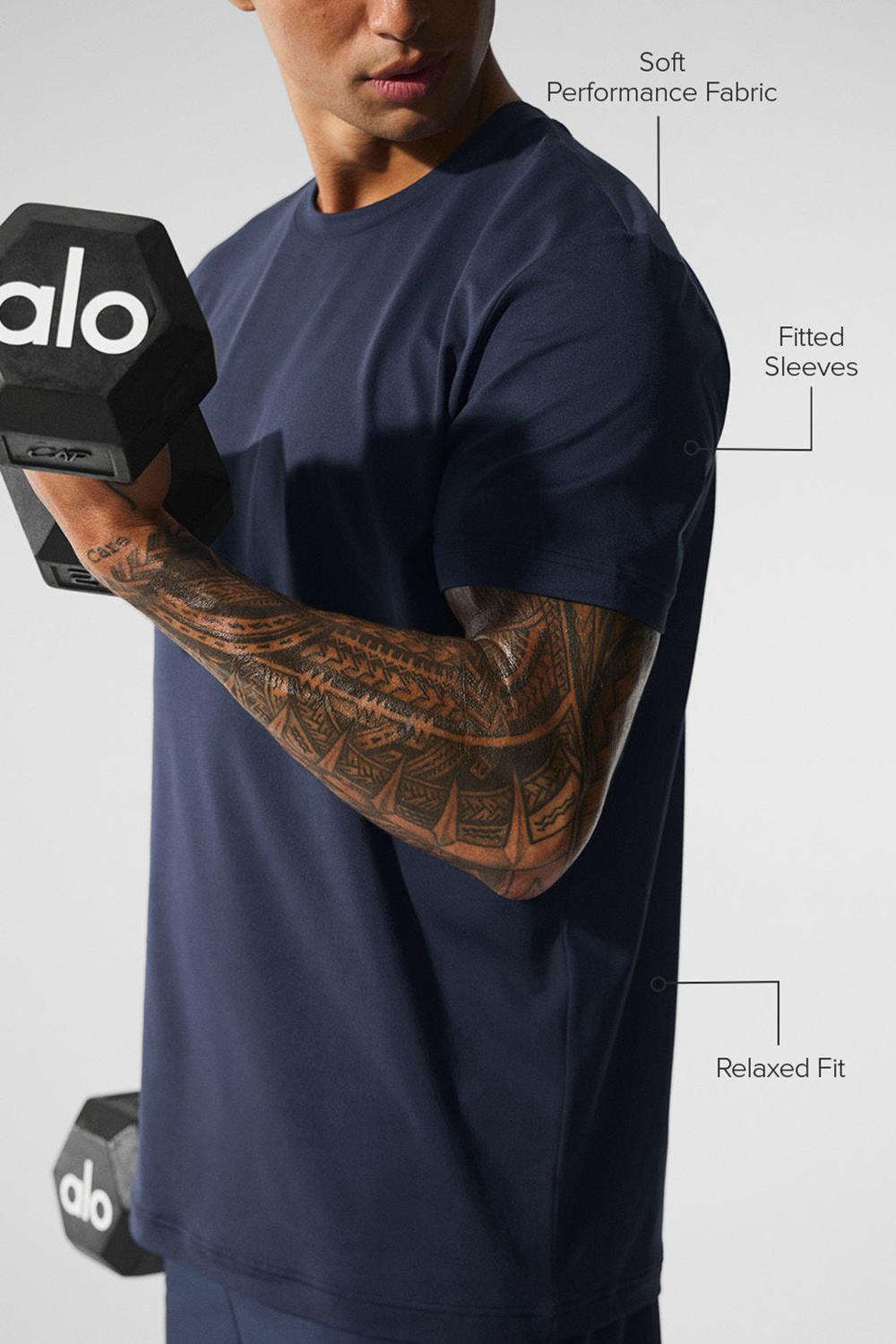 Alo Yoga Conquer Reform Crewneck Uomo Short Sleeve Blu Marino | Italia  KTA-310687