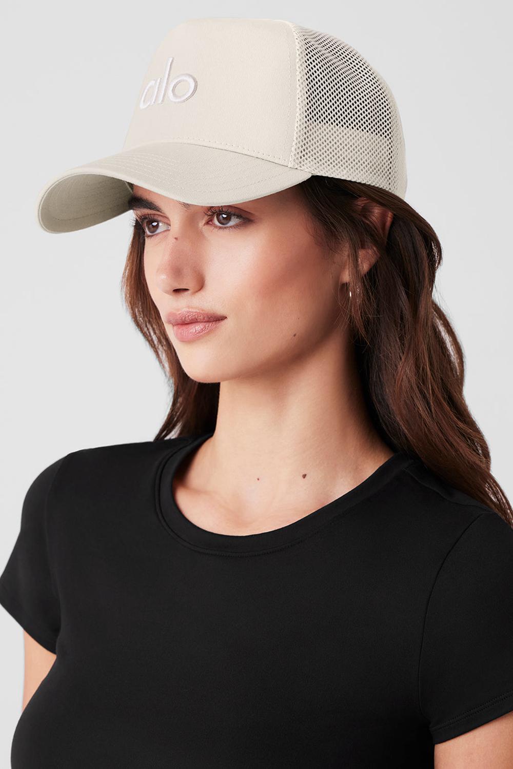 Alo Yoga District Donna Trucker Hat Bone | Italia  YOJ-850736