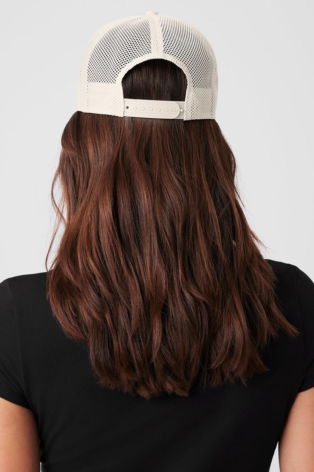 Alo Yoga District Donna Trucker Hat Bone | Italia  YOJ-850736