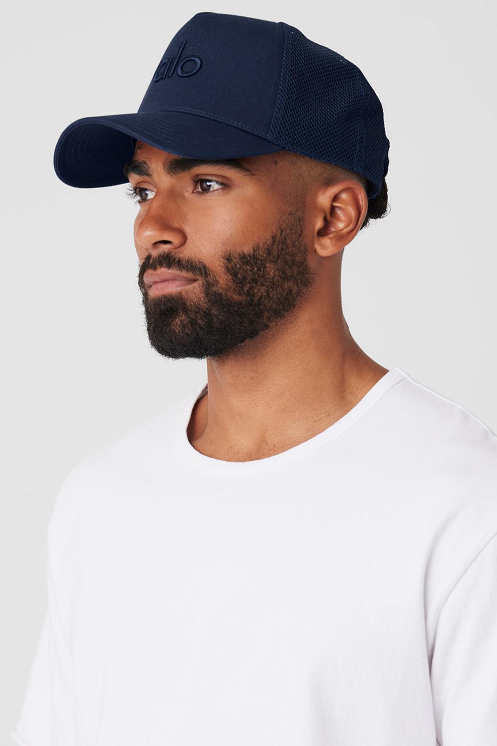 Alo Yoga District Uomo Trucker Hat Blu Marino | Italia  YIA-285319