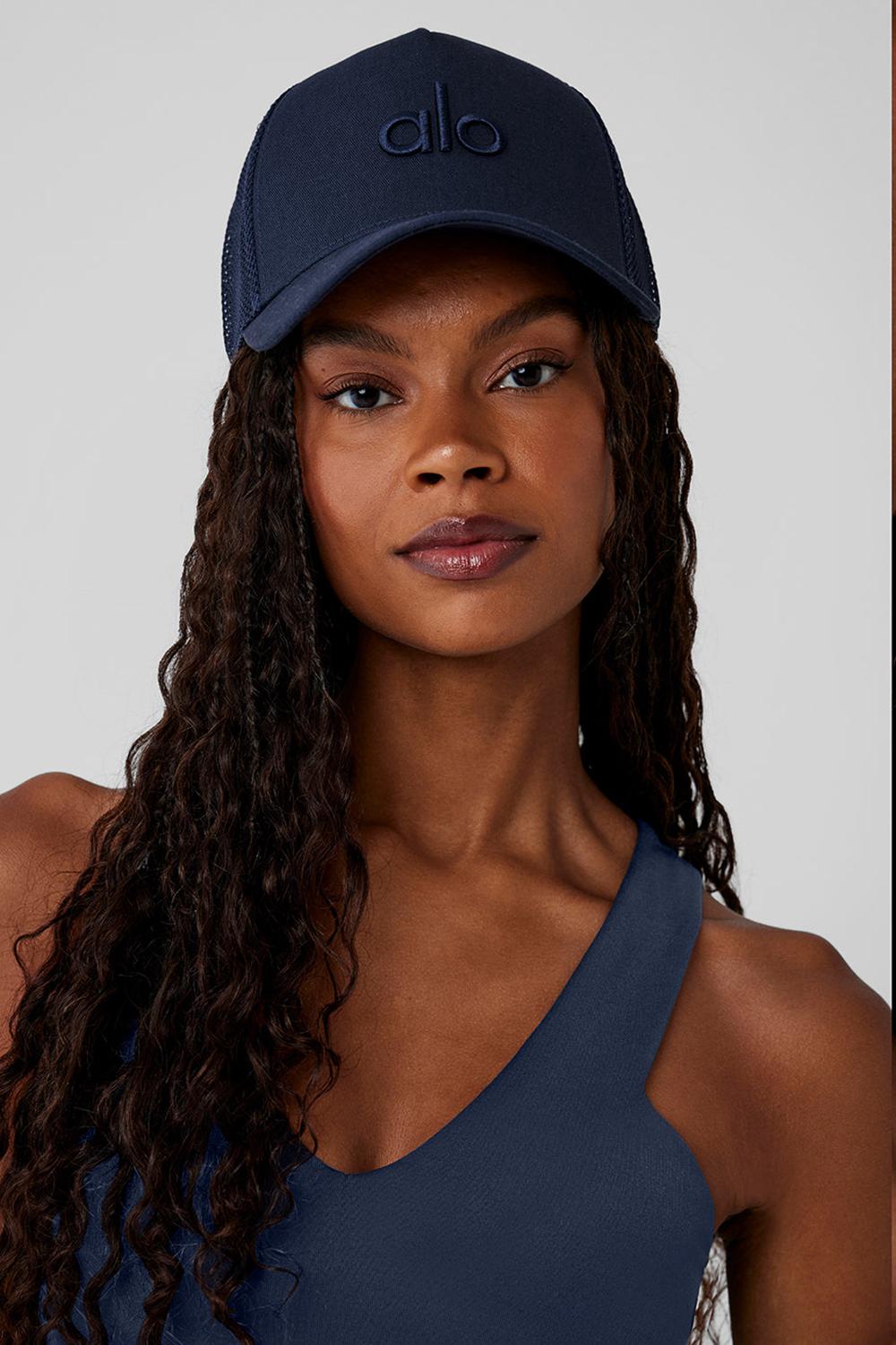 Alo Yoga District Uomo Trucker Hat Blu Marino | Italia  YIA-285319