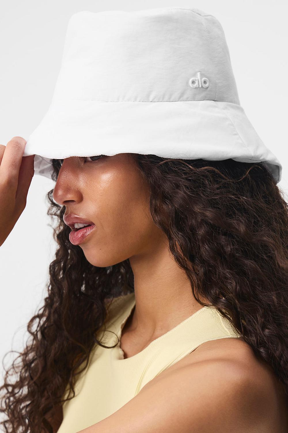 Alo Yoga Good Shade Uomo Bucket Hat Bianche | Italia  OIM-102489