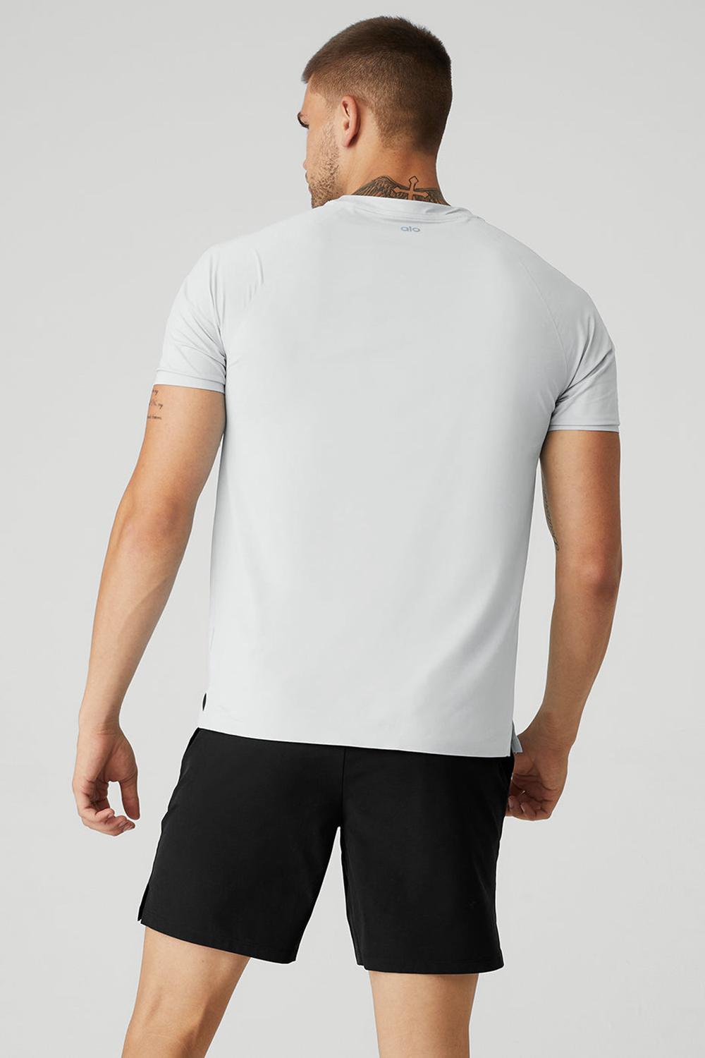 Alo Yoga Idol Performance Uomo Tee Titanium | Italia  HMN-937526