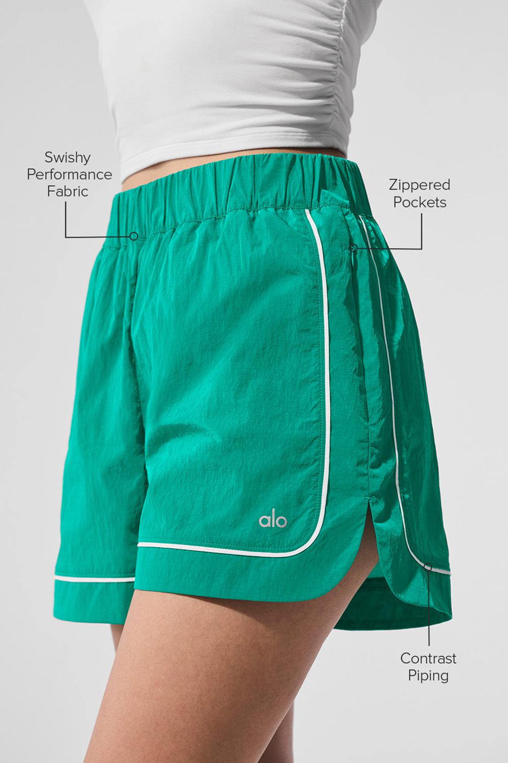 Alo Yoga Motivate Track Donna Short Verdi Bianche | Italia  JIN-831507