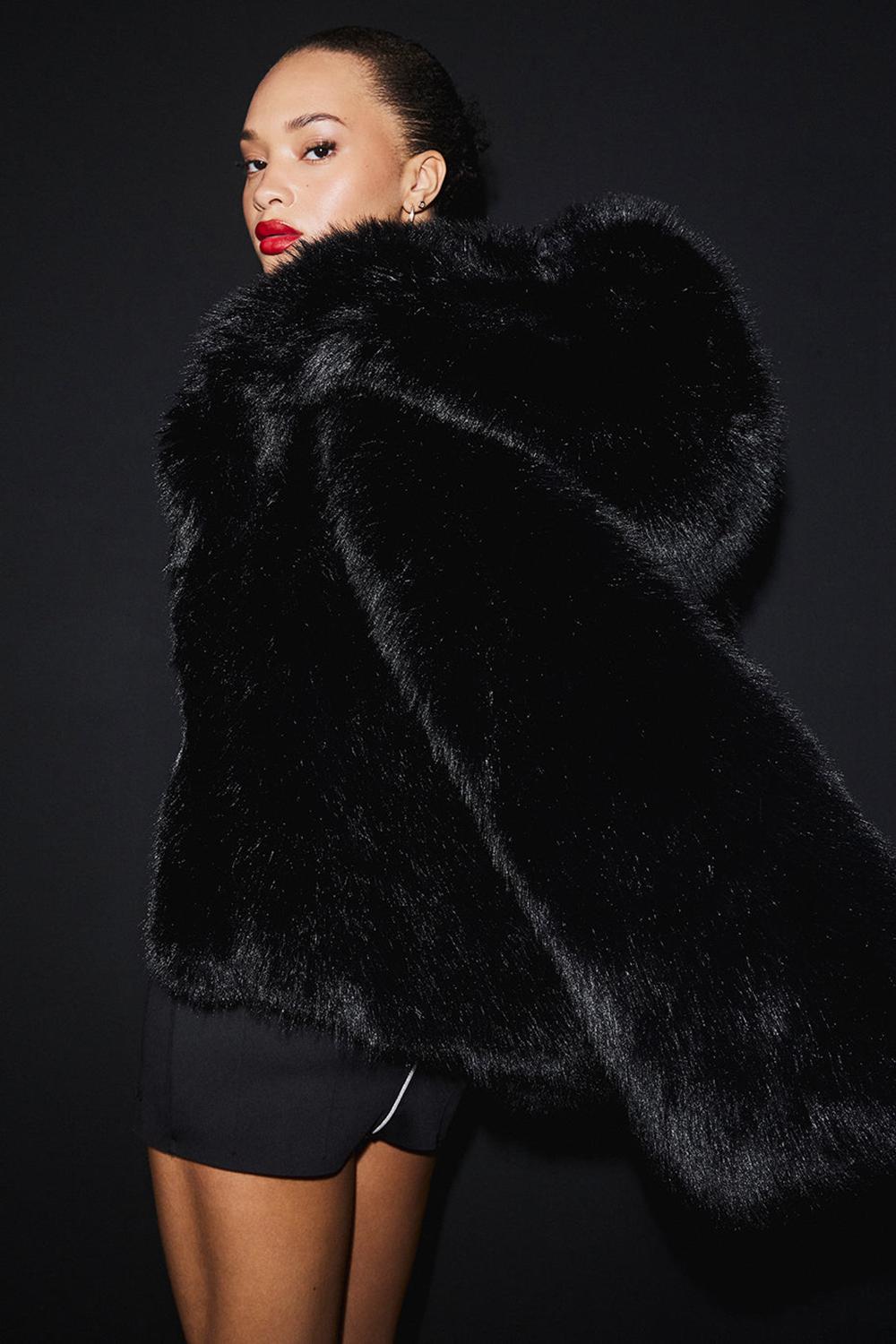 Alo Yoga Opulent Faux Fur Statement Donna Giacca Nere | Italia  ICR-893520