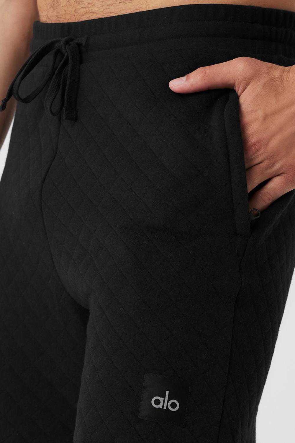 Alo Yoga Quilted Stadium Uomo Short Nere | Italia  OSA-705643
