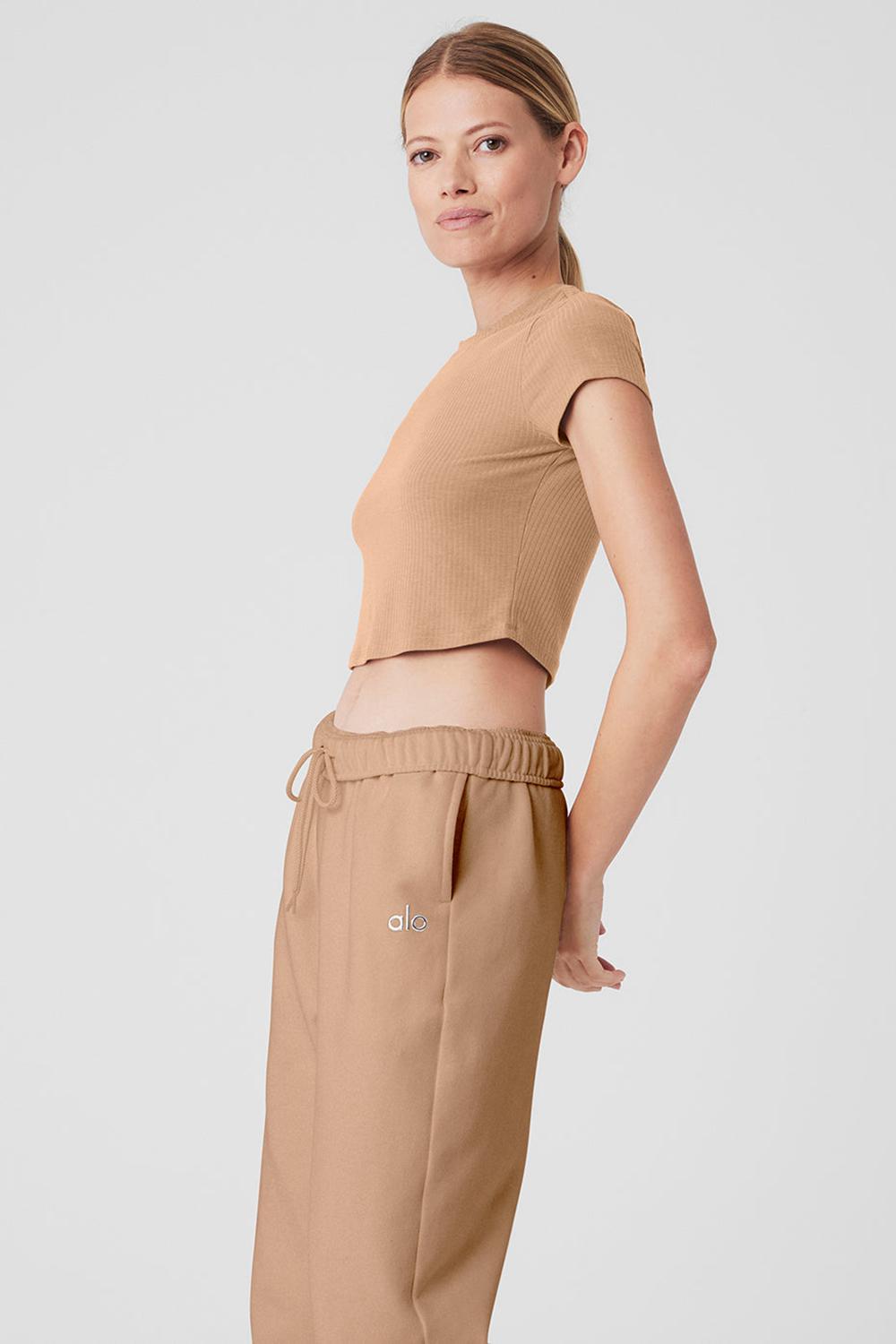 Alo Yoga Ribbed Sea Coast Cropped Sleeve Donna Tee Toasted Almond | Italia  DPO-412630