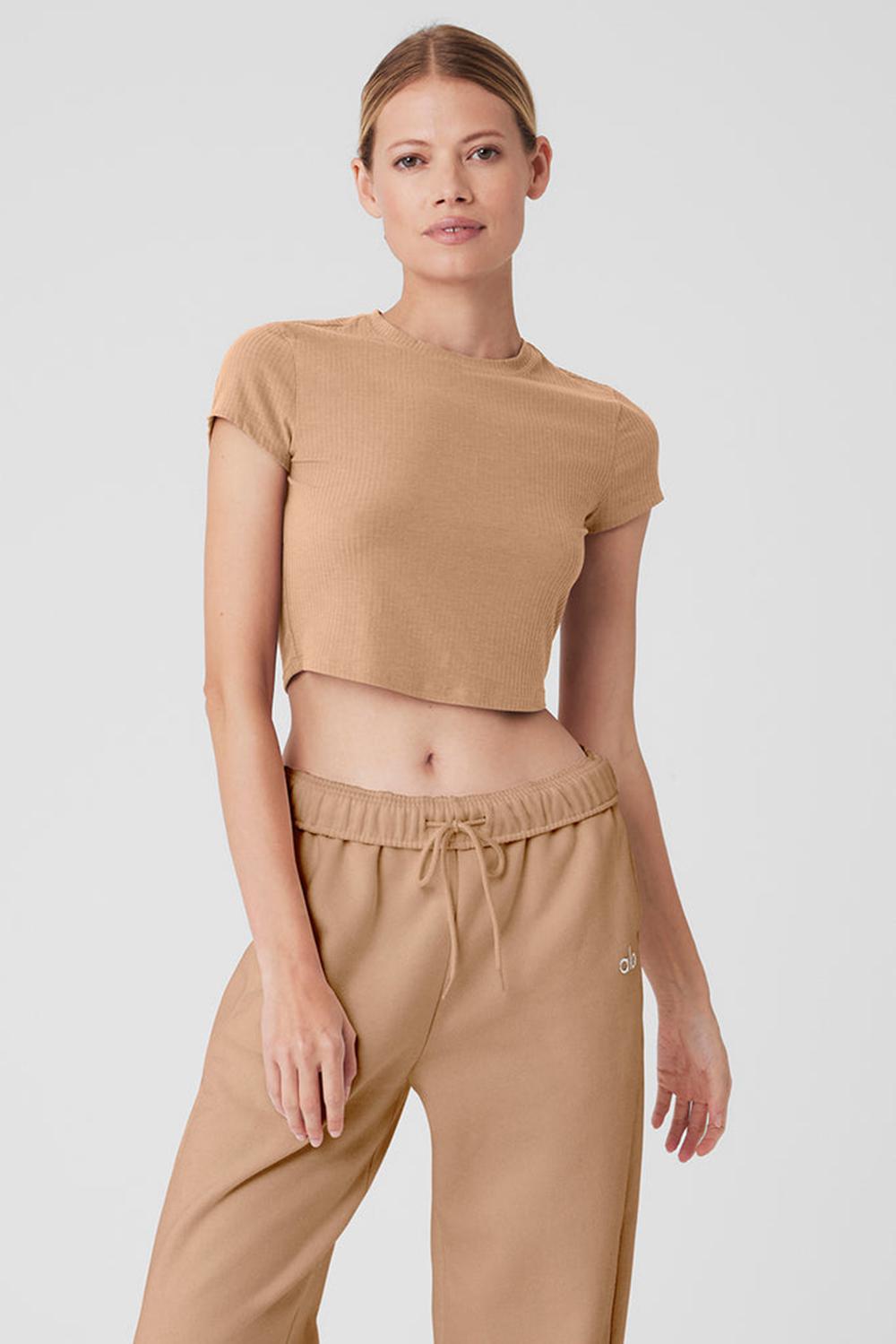 Alo Yoga Ribbed Sea Coast Cropped Sleeve Donna Tee Toasted Almond | Italia  DPO-412630