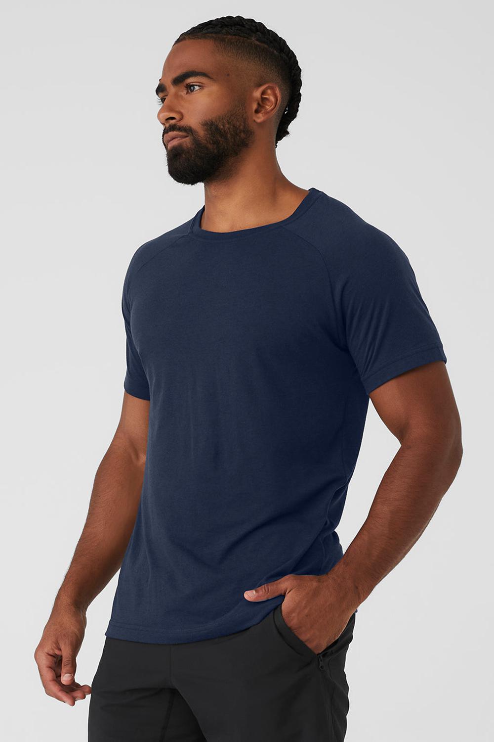 Alo Yoga Triumph Raglan Uomo Tee Blu Marino | Italia  BOH-621840