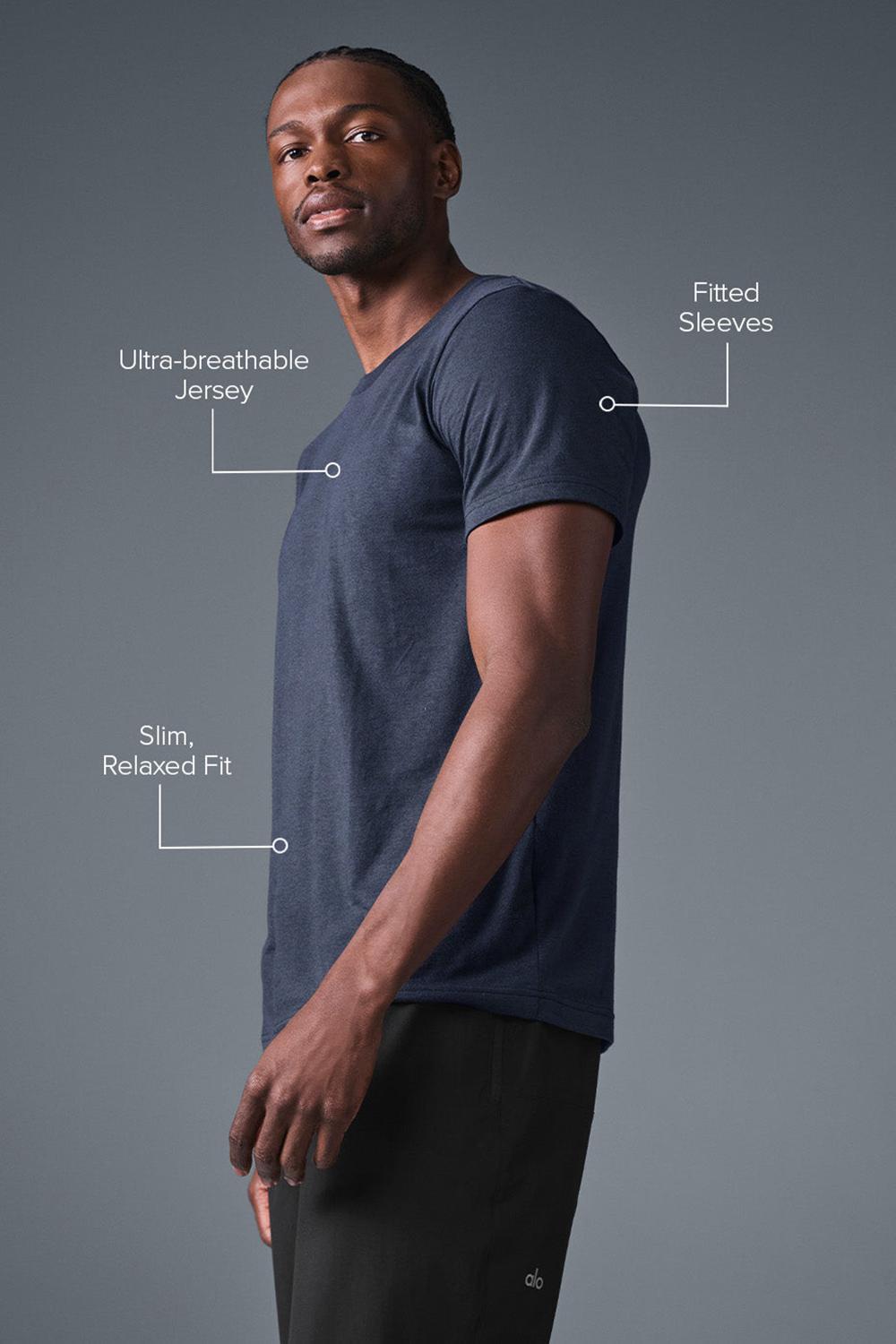 Alo Yoga Triumph Uomo Tee Blu Marino | Italia  YLH-274531