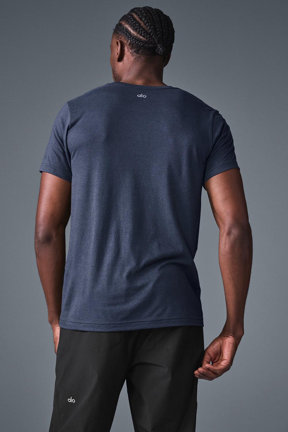 Alo Yoga Triumph Uomo Tee Blu Marino | Italia  YLH-274531