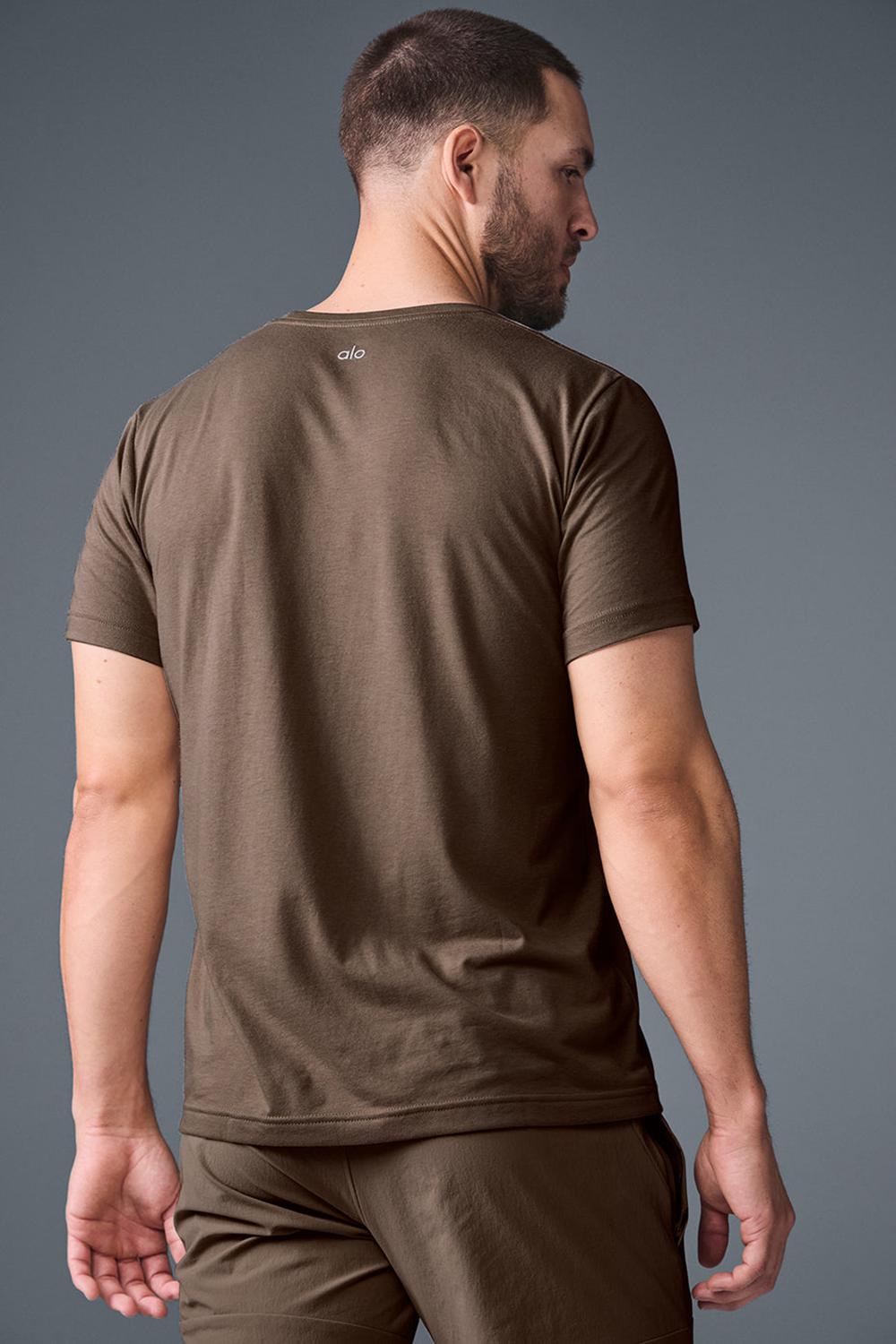 Alo Yoga Triumph Uomo Tee Espresso | Italia  VWI-168453