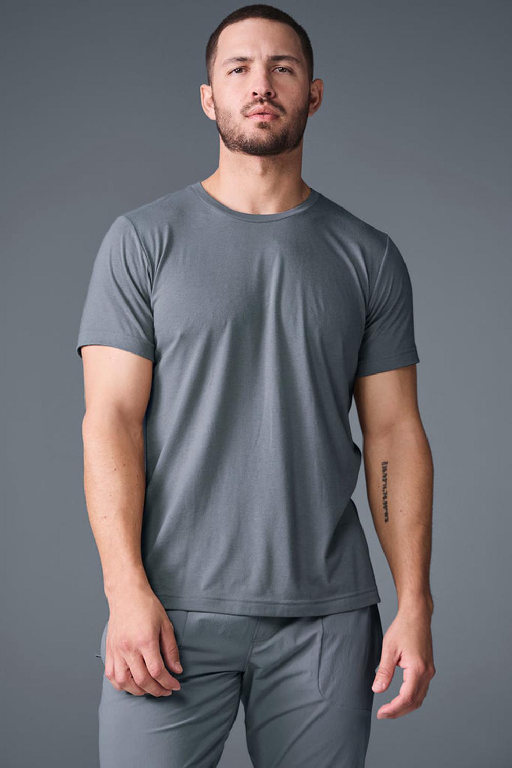 Alo Yoga Triumph Uomo Tee Grigie | Italia  PFC-340615