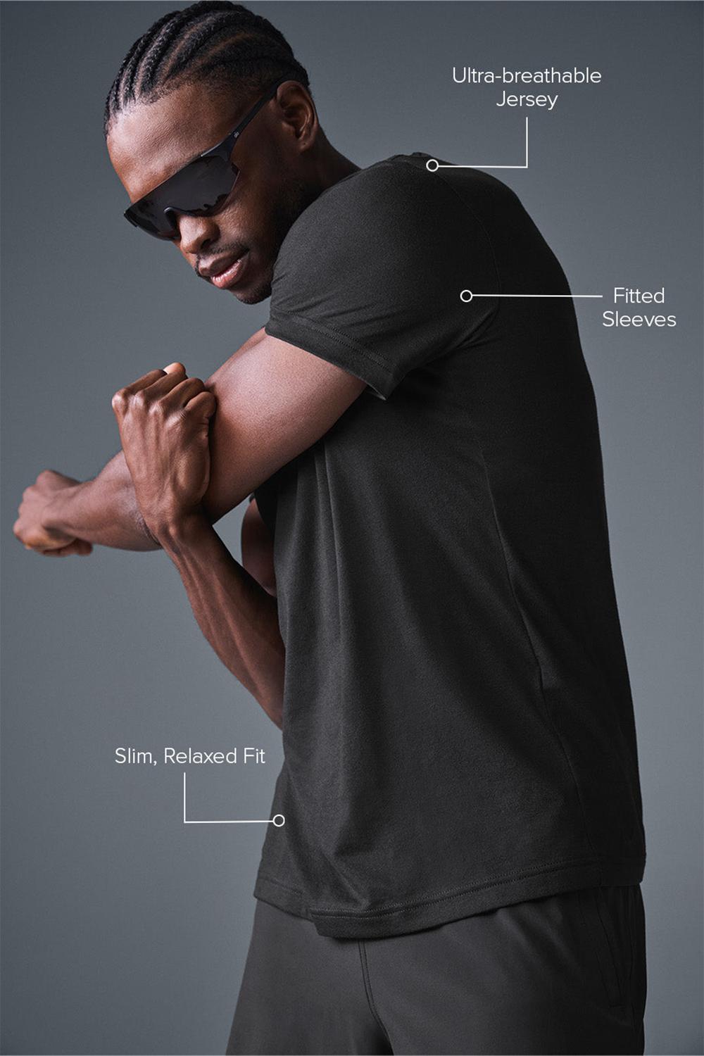 Alo Yoga Triumph Uomo Tee Nere | Italia  GIB-087945
