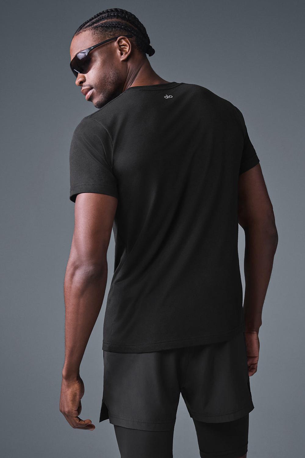 Alo Yoga Triumph Uomo Tee Nere | Italia  GIB-087945