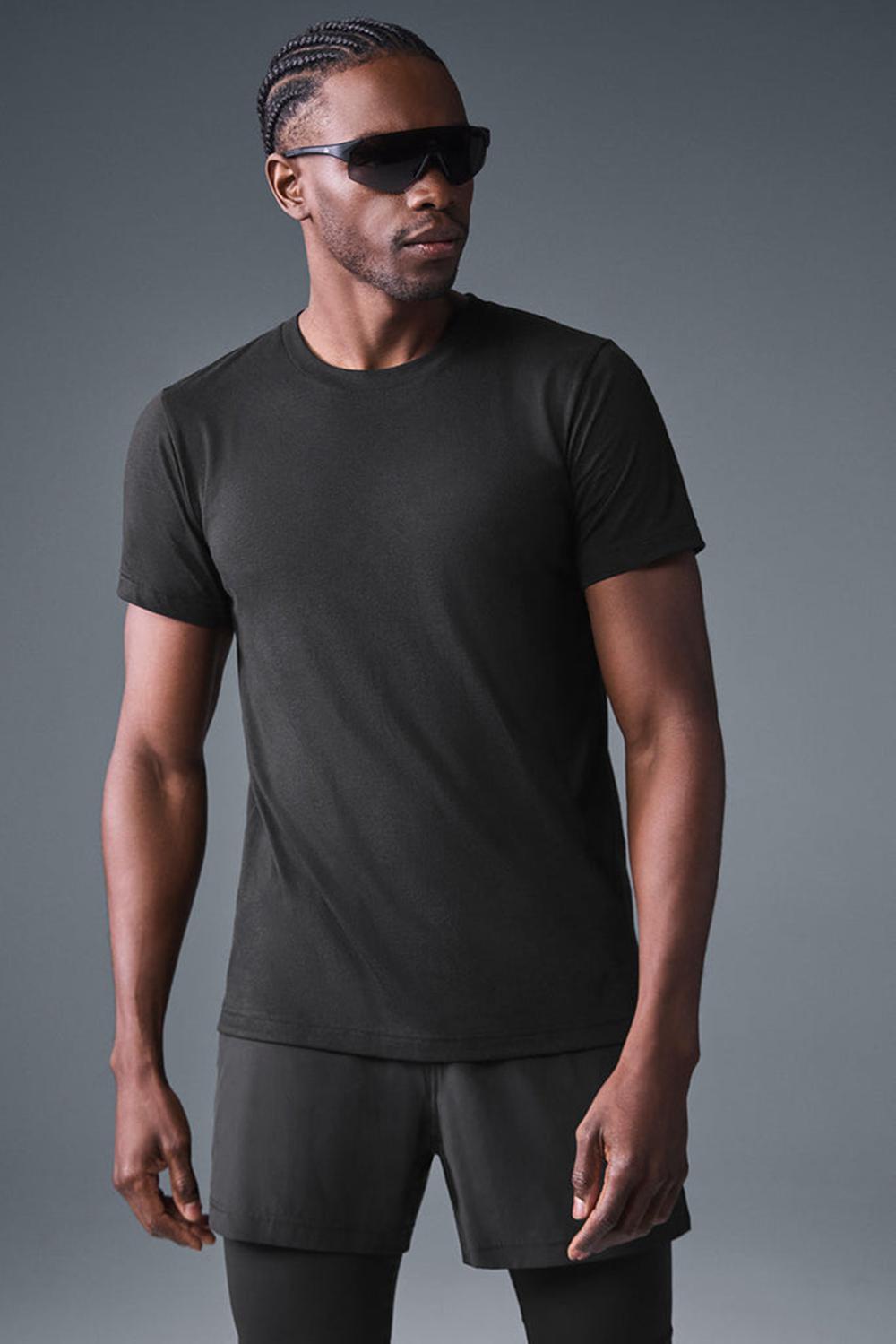 Alo Yoga Triumph Uomo Tee Nere | Italia  GIB-087945