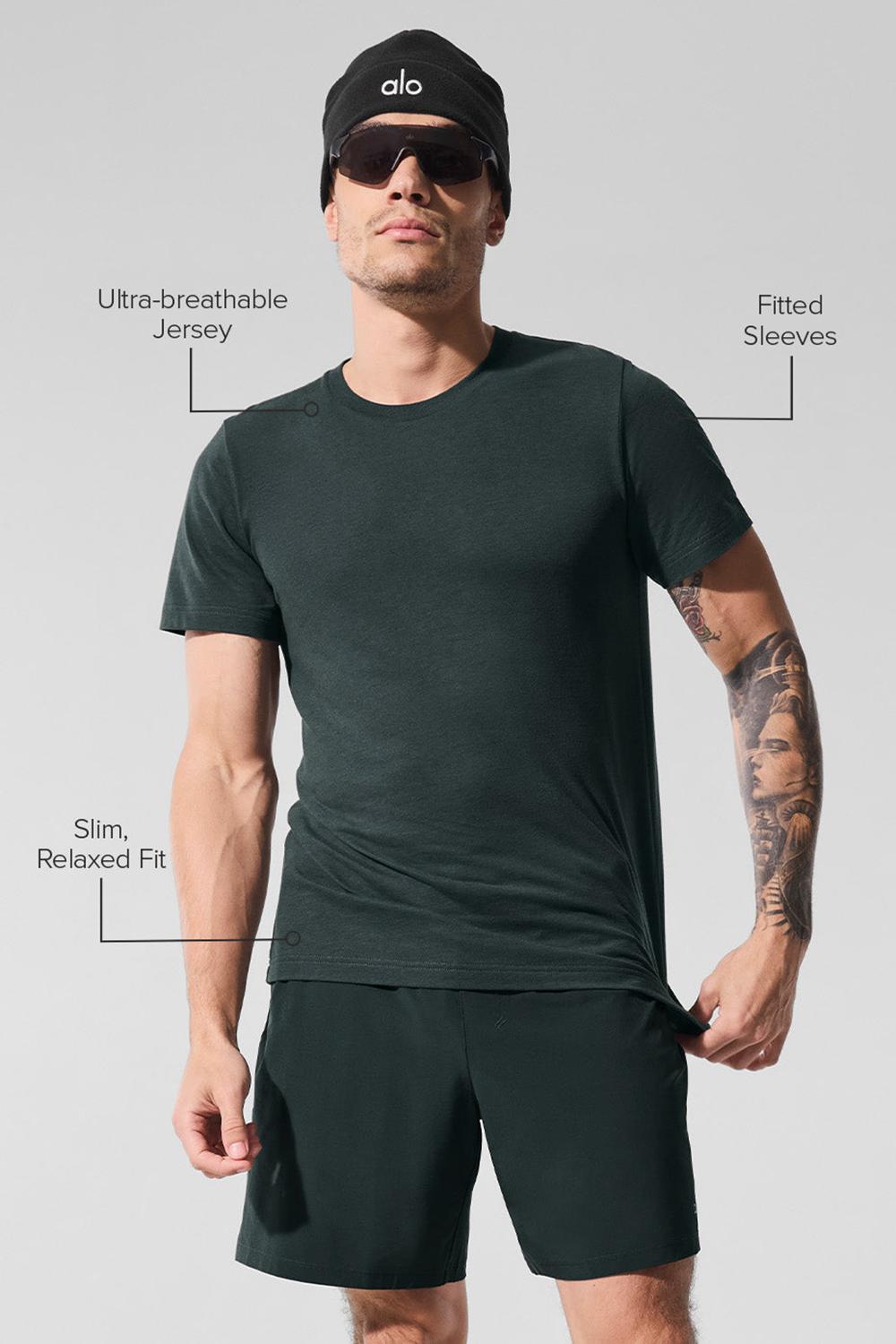 Alo Yoga Triumph Uomo Tee Verdi | Italia  YLW-947802